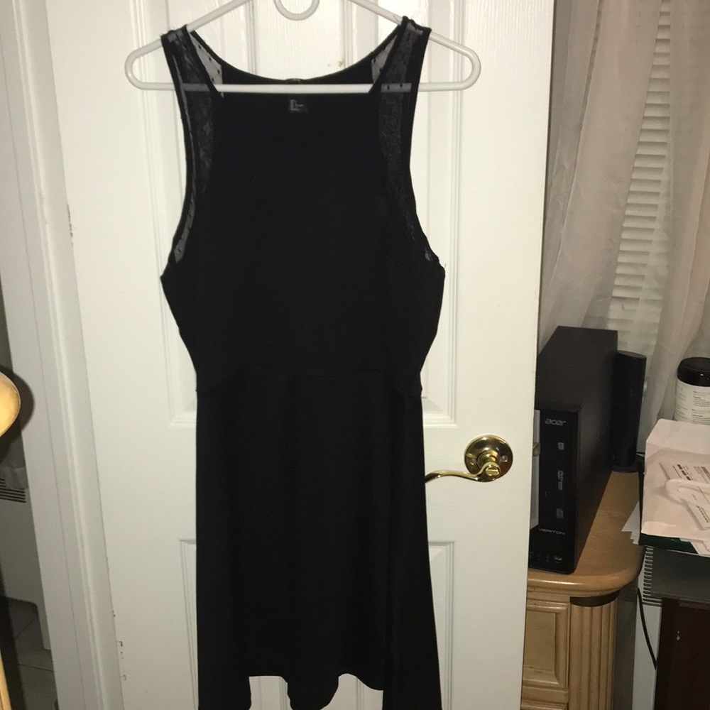 black skater dress
